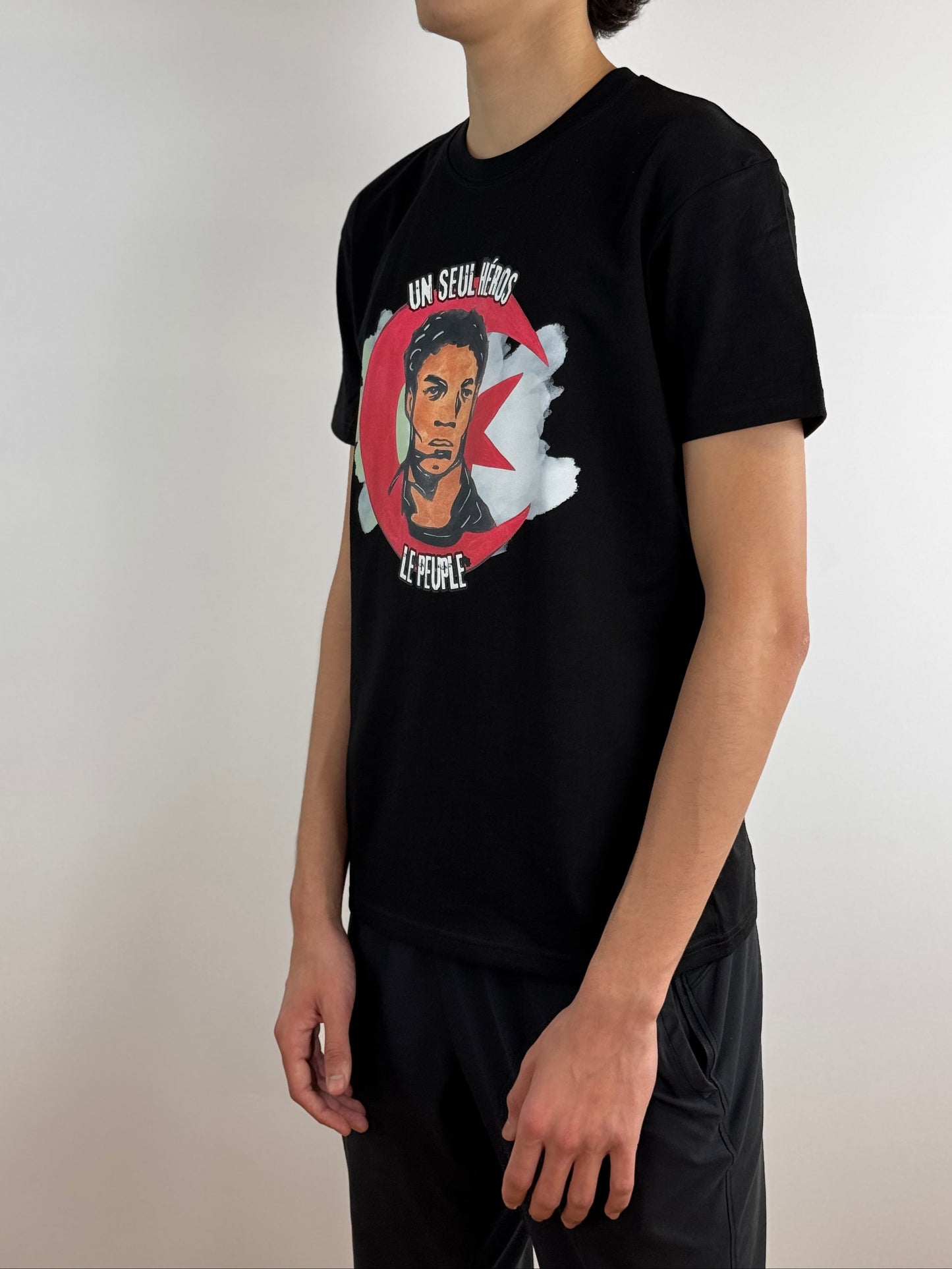 T-Shirt "Un Seul Héros : Le Peuple" – Ali la Pointe